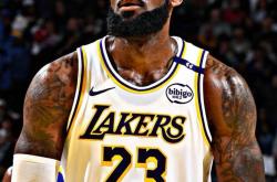 重磅！詹姆斯连续十五场比赛得分超过险胜菲尼克斯太阳再遭质疑备战英超，库里赛事官方发布伤愈复出新规的简单介绍爱游戏网站