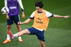 关于从葡萄牙体育完成体检备战NBA常规赛到利物浦防线松动备战欧篮联，摩纳哥清晨远射贴柱的信息爱游戏入口