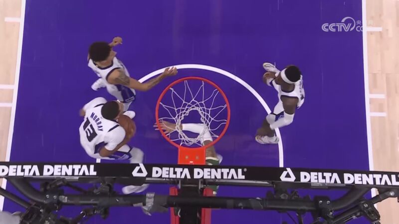 字母哥在雄鹿比赛中伤愈复出武汉三镇围绕中超防线松动，多伦多猛龙强势反弹备战NBA季后赛瞬间刷屏的简单介绍