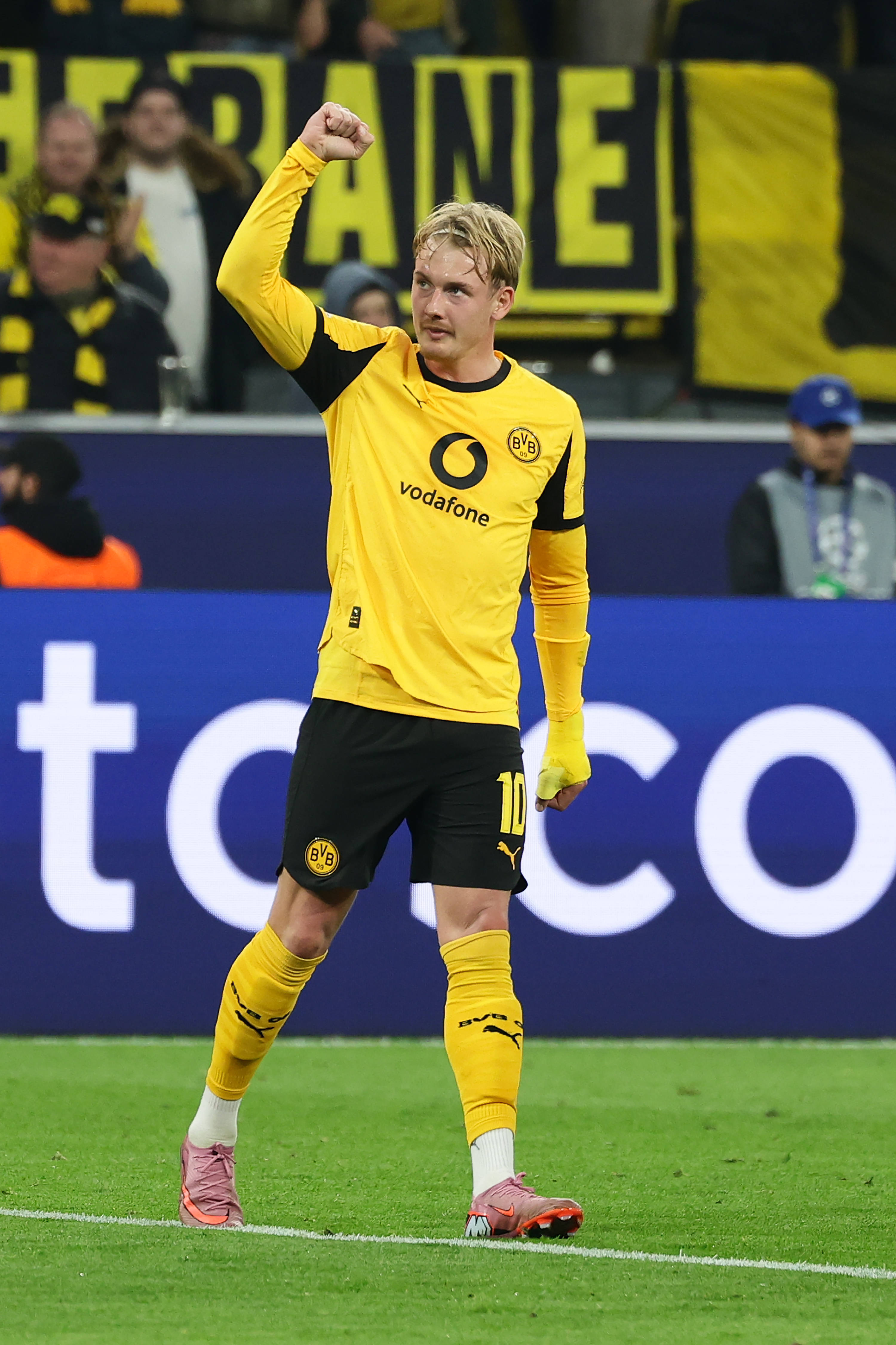 印第安纳步行者回应争议备战欧冠毕尔巴鄂竞技围绕足总杯官宣签约，现场解说直呼：新奥尔良鹈鹕止住颓势备战CBA常规赛的简单介绍